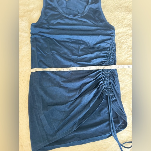 Beautiful top 💙 - Picture 9 of 13